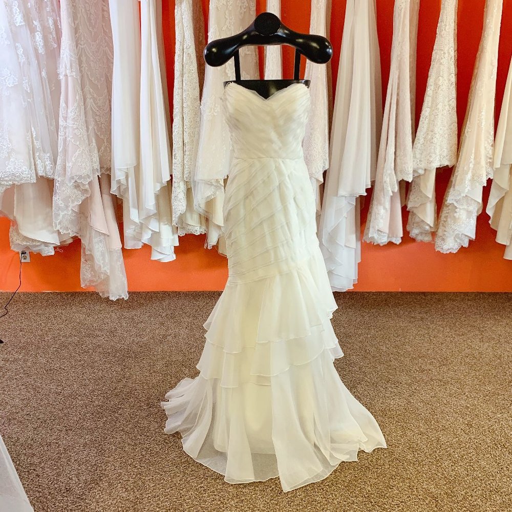 THEIA COUTURE 4880997/ SIZE 6